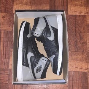 Jordan 1 shadow size 10